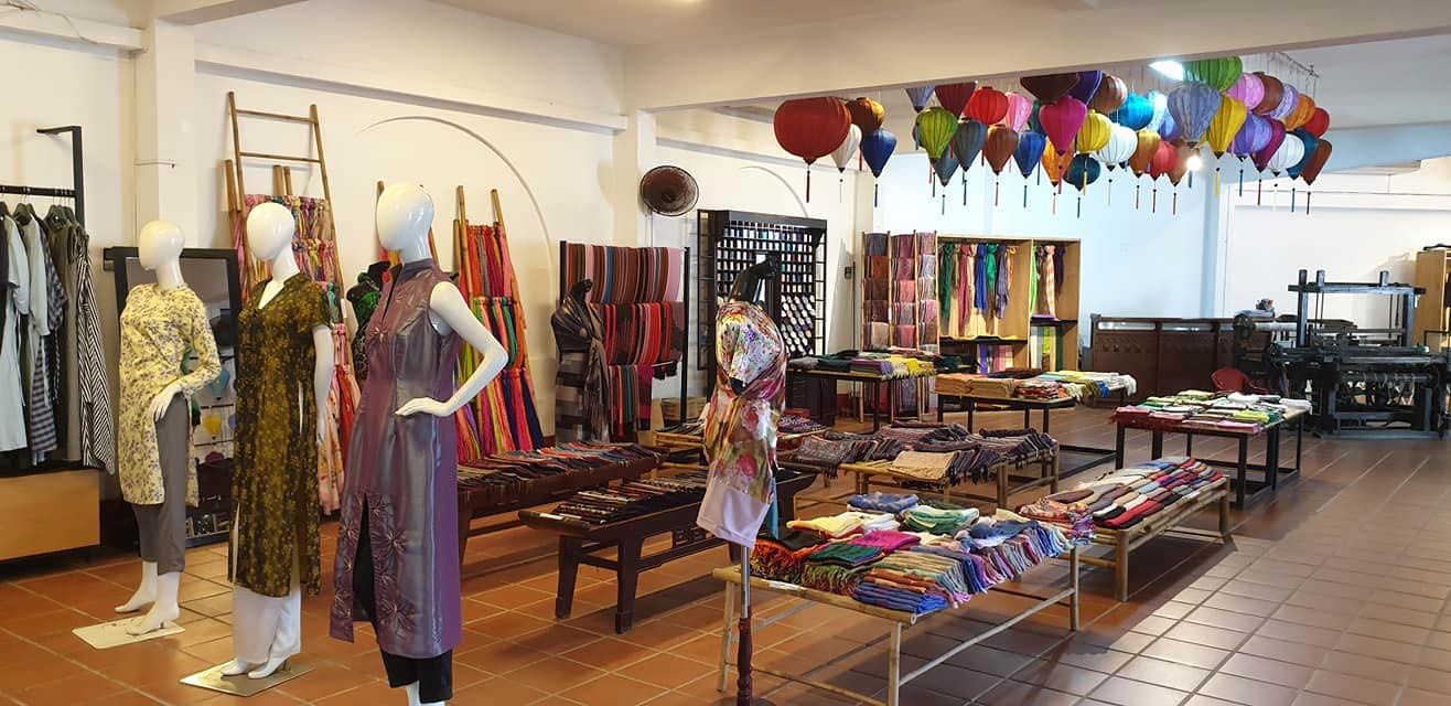 I Migliori Sarti di Hoi An: Abiti Su Misura in Sole 24 Ore