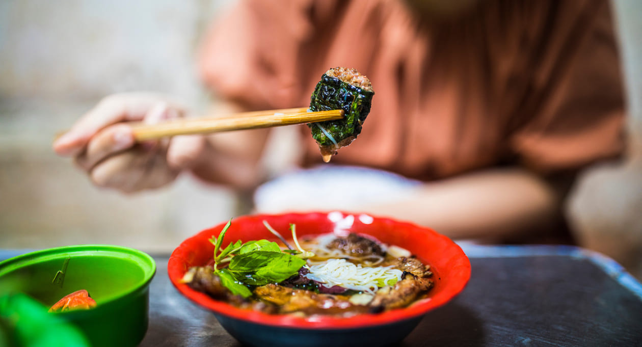 Cosa mangiare a Hanoi come un locale (e non nei soliti posti turistici)