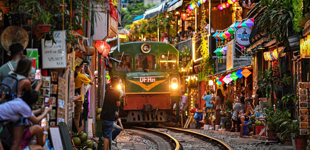 Strada del Treno a Hanoi 2026: Orario, Caffè e Guida Locale Completa