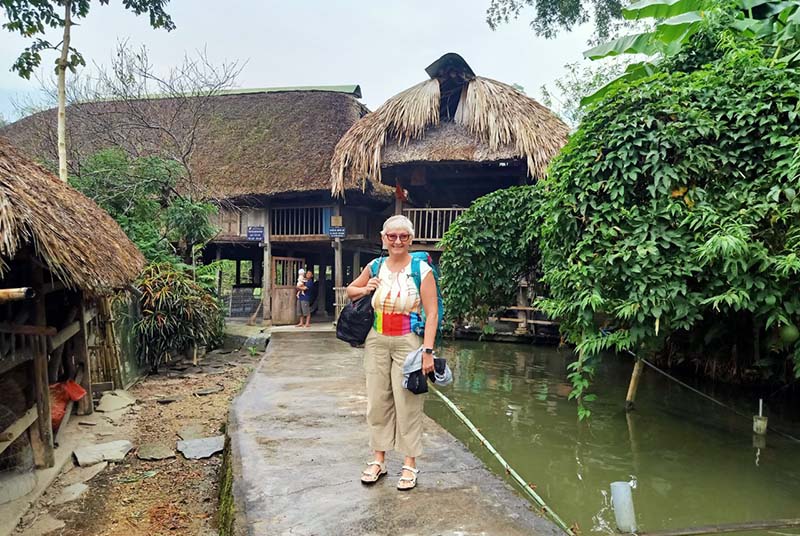 Viaggiatori in una homestay a Ha Giang