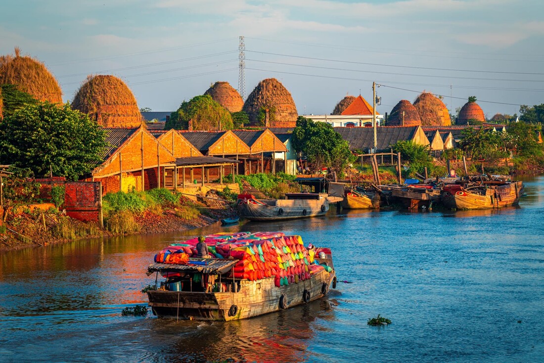 Tramonto alle fornaci di Mang Thit