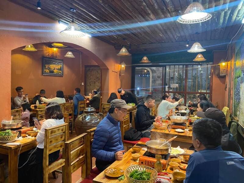 A Phủ Restaurant