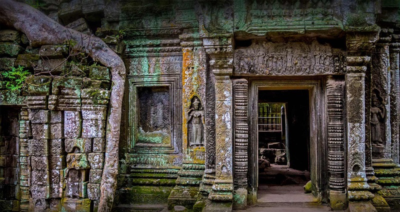 La galleria delle apsara danzanti