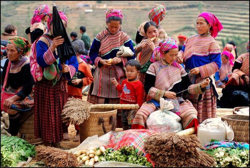 Mercato etnico a Sapa