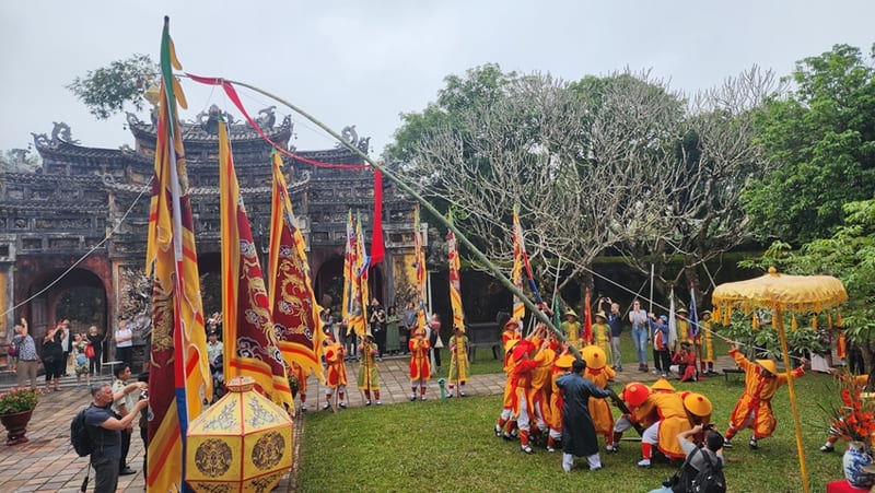 Cây Nêu (albero del nuovo anno) 