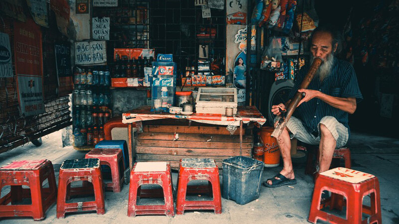 Caffè sui marciapiedi vietnamiti