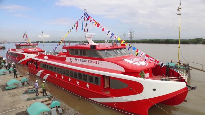Il motoscafio Phu Quoc Express che collega Ca Mau e Phu Quoc