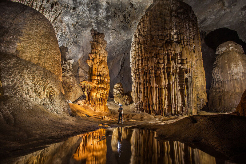 Stalattiti giganti nella grotta di Son Doong