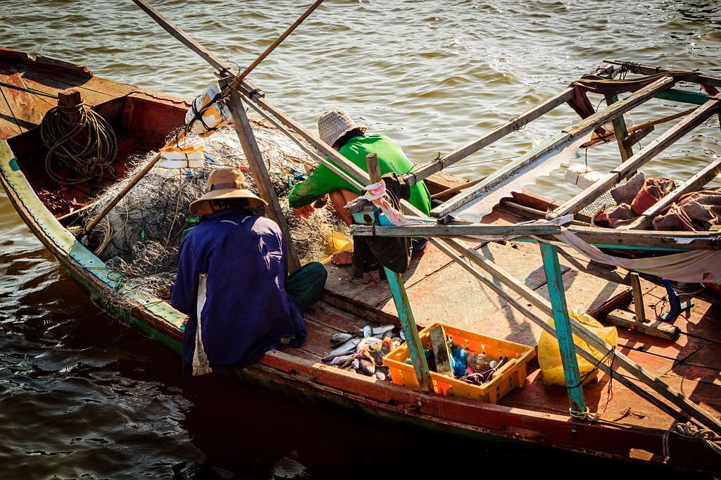 Barche da pesca nel villaggio di Ham Ninh