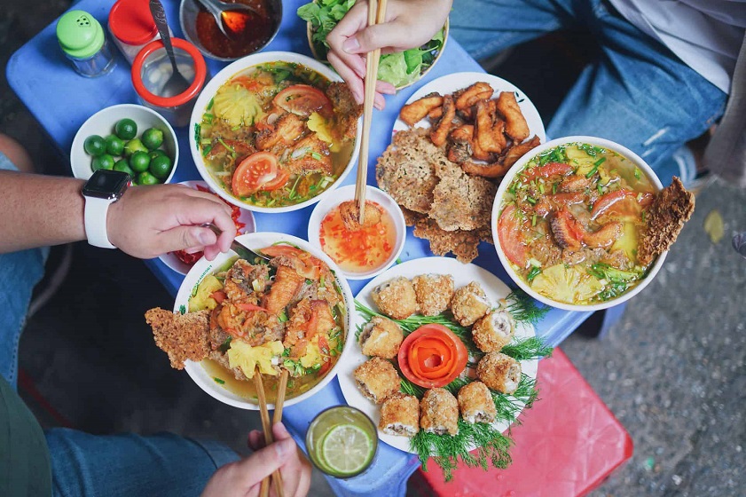 Hanoi street food tour