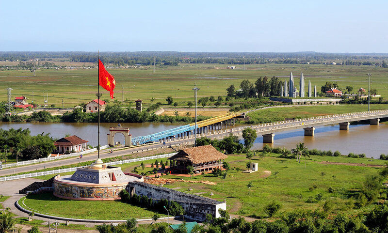 The bridge that divided the North and South in the past is still a meaningful route today.