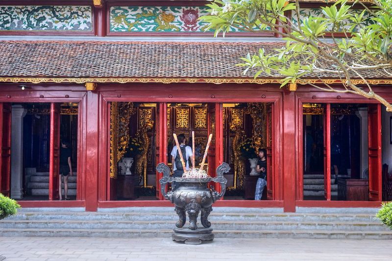 tempio ngoc son hanoi