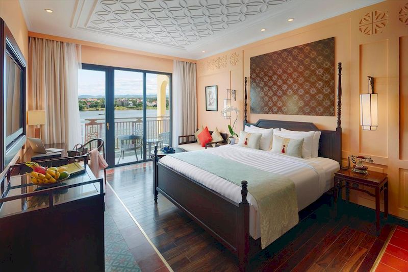 Una camera del Little Riverside Hoi An hotel con vista sul fiume