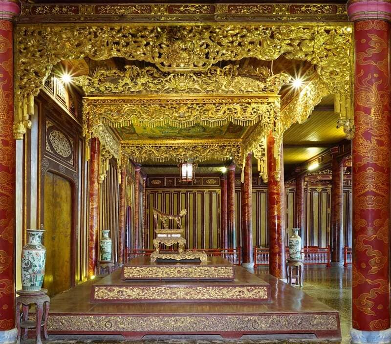 Interno del Palazzo Thai Hoa