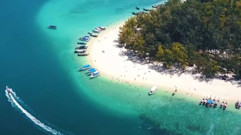 Vista aerea delle pittoresche isole di Koh Phi Phi