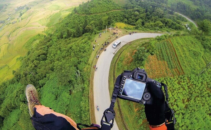Swing in parapendio per vedere i campi di riso a settembre a Mu Cang Chai