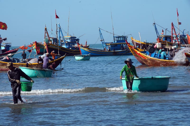 La vita quotidiana dei pescatori, immagine scattata da un nostro viaggiatore.