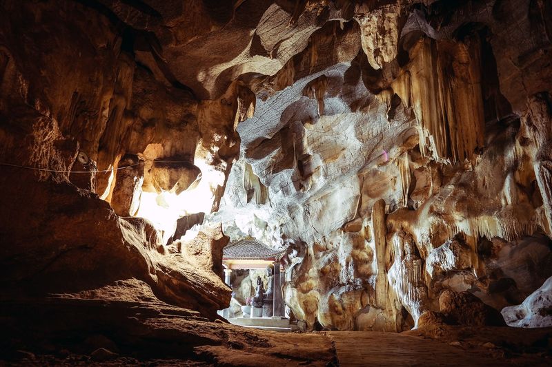 A cave between the Central Pagoda and the Upper Pagoda