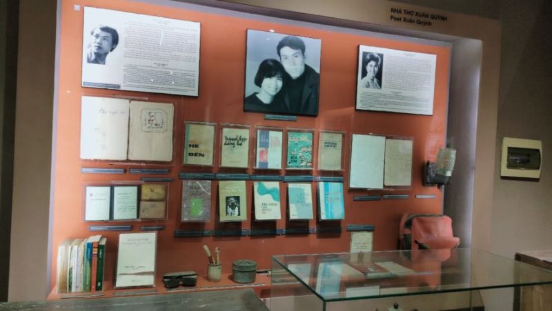 Troverete anche oggetti legati alla vita letteraria di autori di spicco della letteratura vietnamita