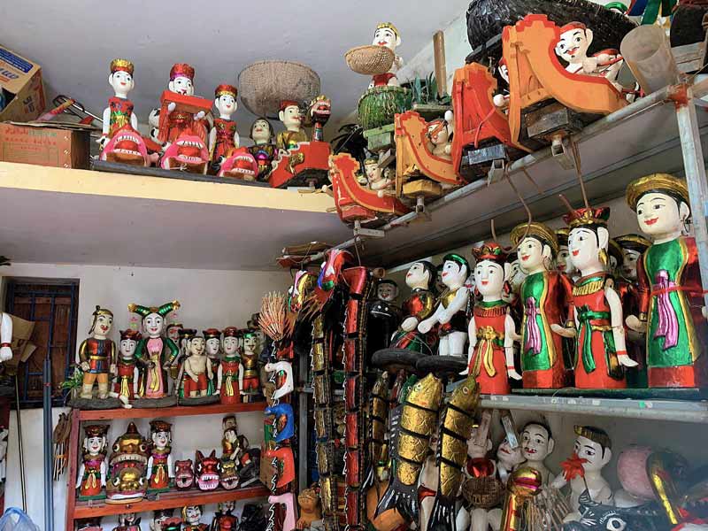 creazione marionette sull'acqua