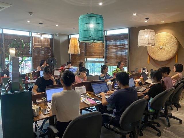 Our consultants and the logistics team