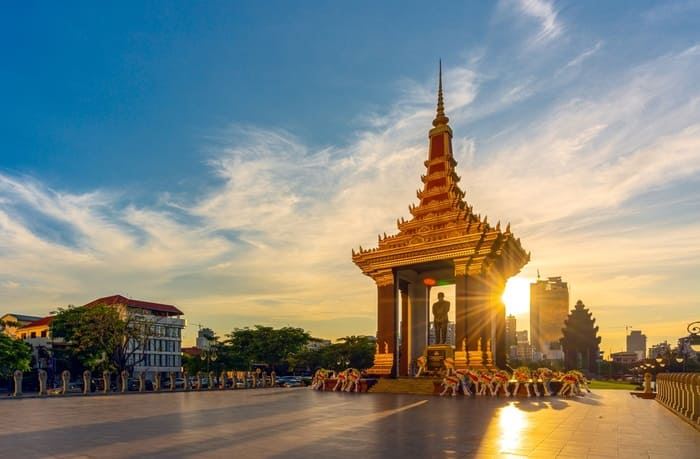 La magia dell'ora d'oro: tramonto in Cambogia