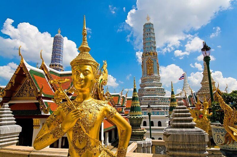 La Thailandia è conosciuta come la terra dei templi dorati.