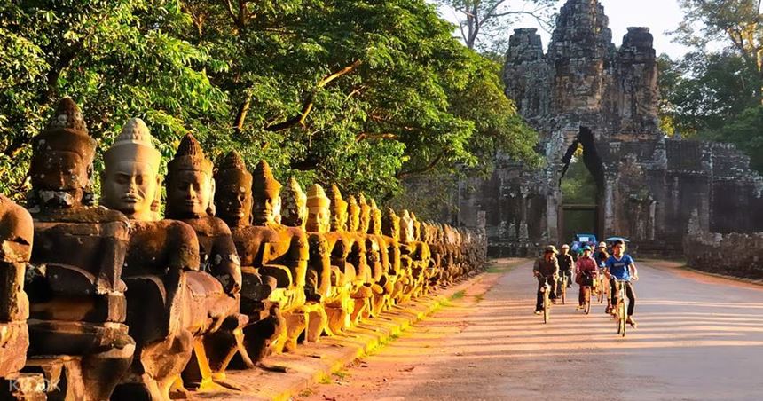 Un giro in bicicletta nella campagna cambogiana